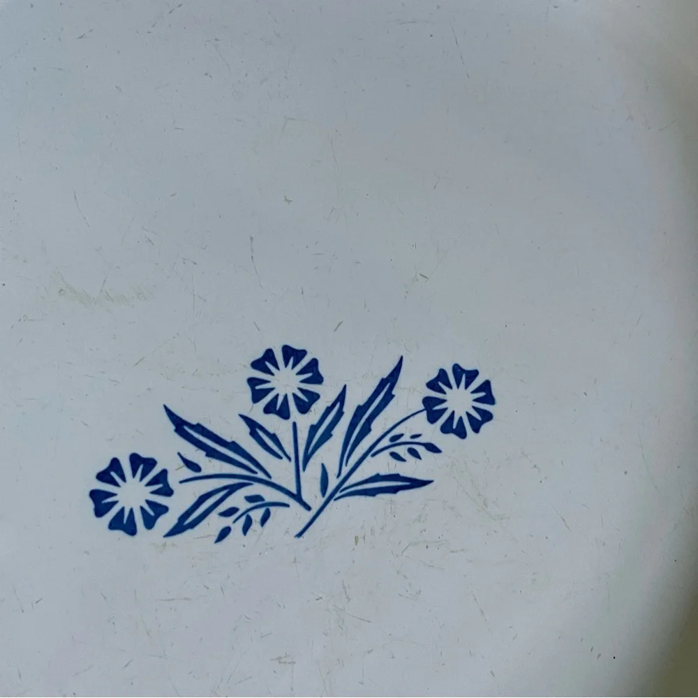 Vintage Corning Ware Blue Cornflower Pattern White Pie Dish. P-309. 9 inch
